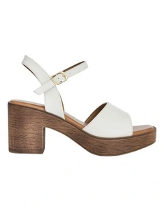 Chelsea Sandals in White