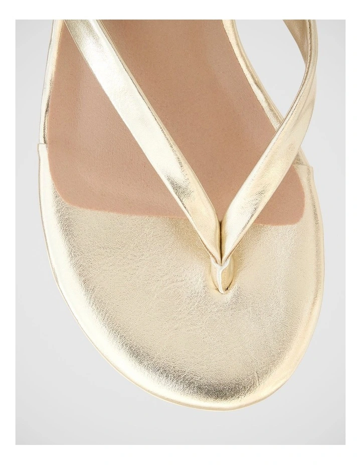 Amira Cork Wedge Thong in Soft Gold image 4