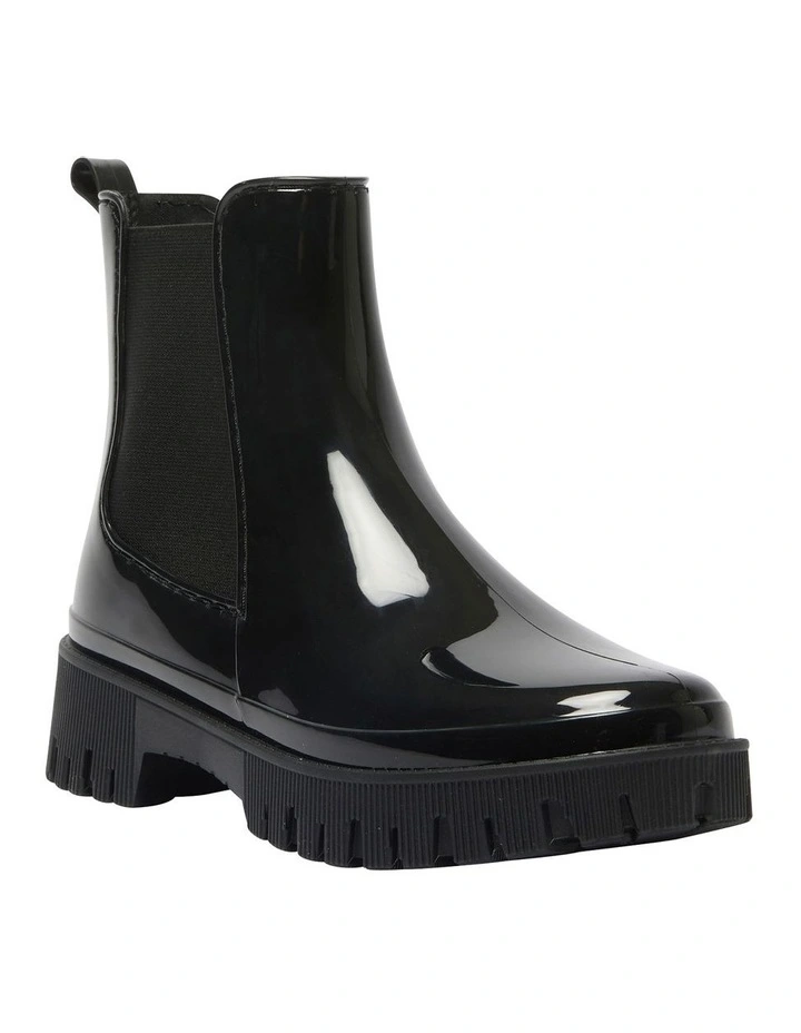 Cloudy Gumboots in Black Shiny image 2