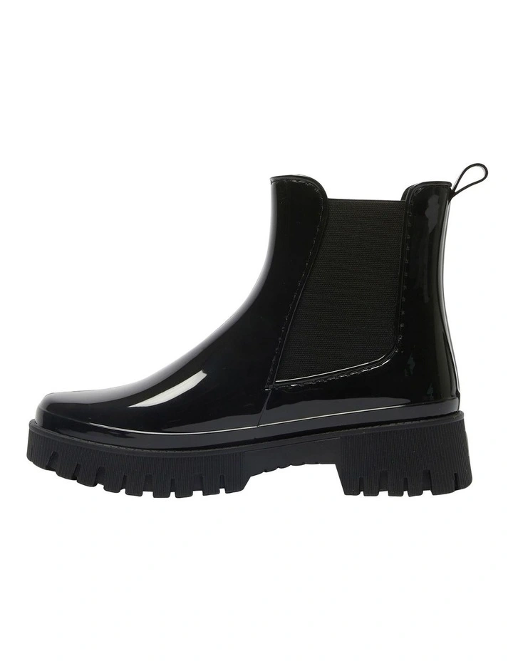 Cloudy Gumboots in Black Shiny image 3