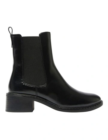 Bedford Boots in Black Crinkle