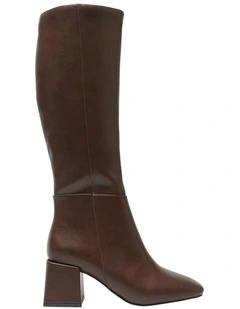 Tabby Boots in Chocolate