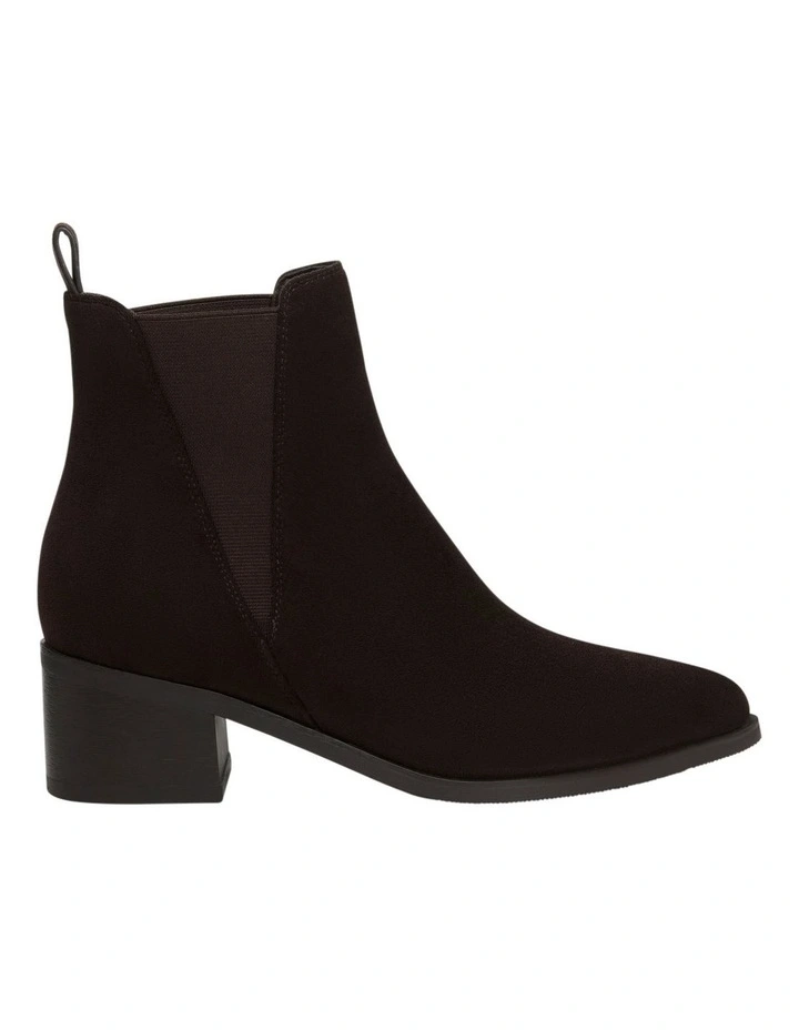 Noble Boots in Chocolate Micro image 3