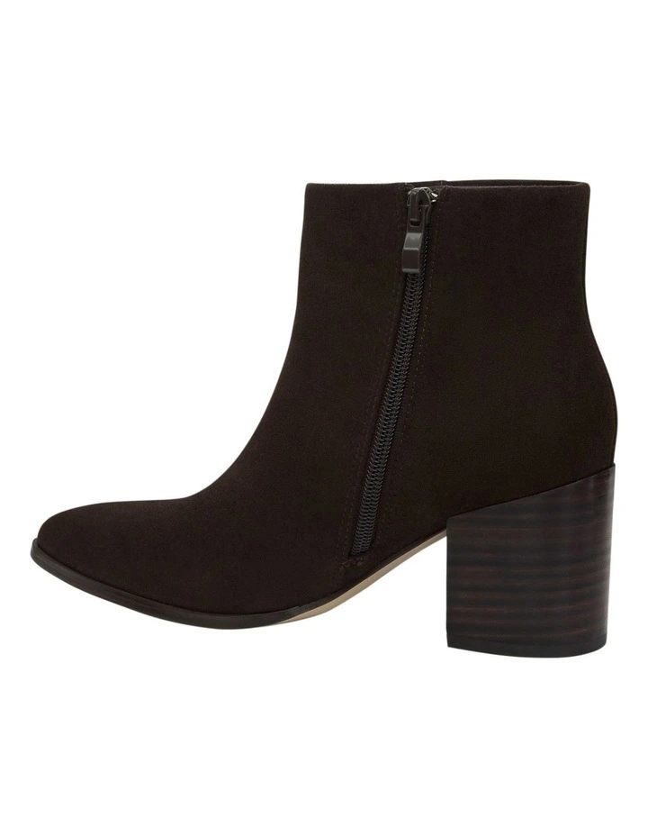 Nixon Boots in Chocolate Micro image 3