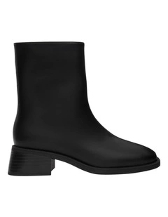 Lyon Ankle Boots in Black