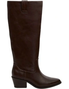Phoenix Boots in Chocolate