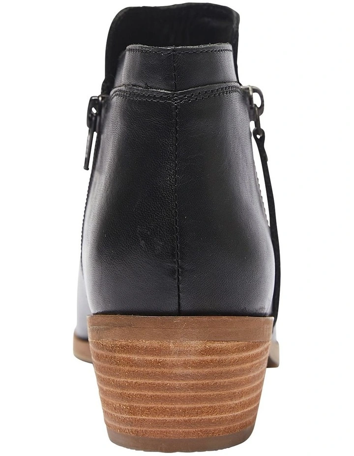 Nolan Black Glove Boots image 5