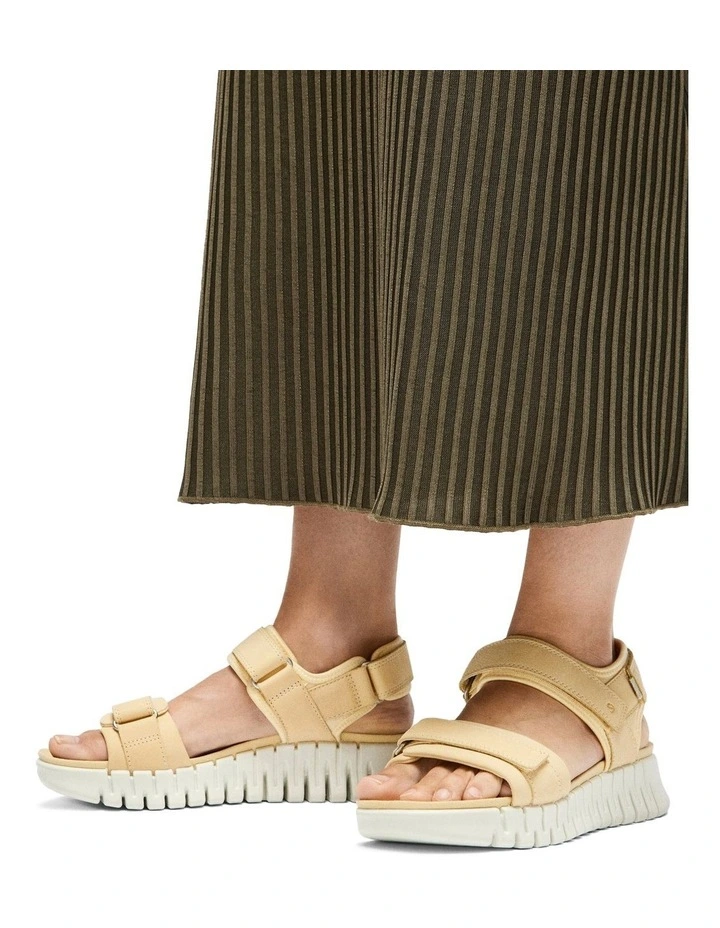 Gruuv Sol Sandal in Beige image 7