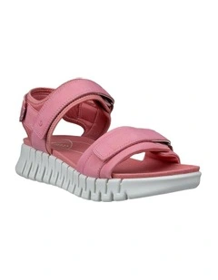 Gruuv Sol Sandal in Pink