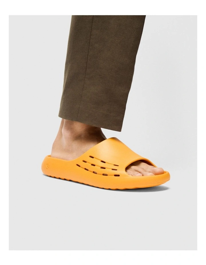 Cozmo Slide in Black image 7