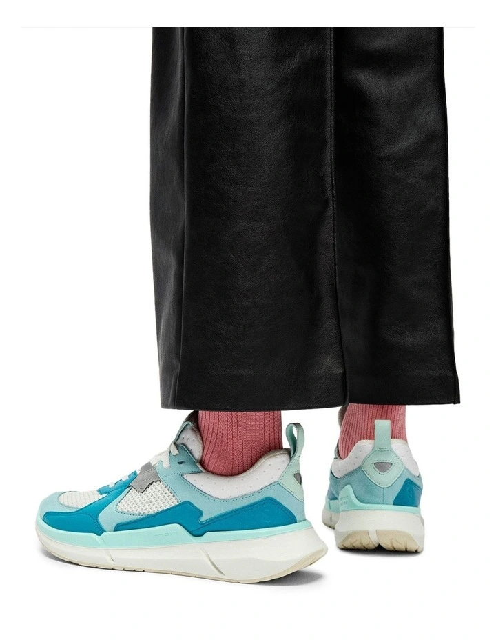 Biom 2.2 Sneaker in Blue image 7