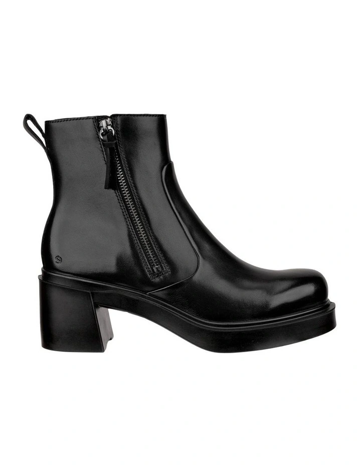 Metropole Seoul 45 Boot in Black image 4