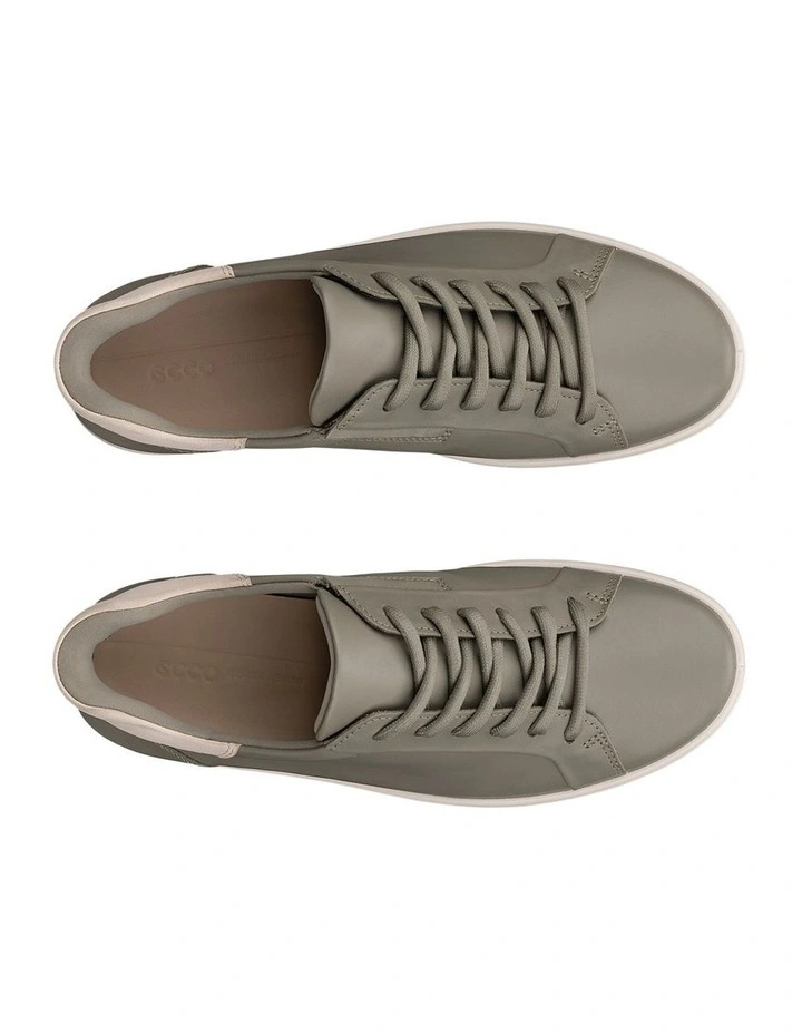 Soft 7 Sneaker in Green image 6