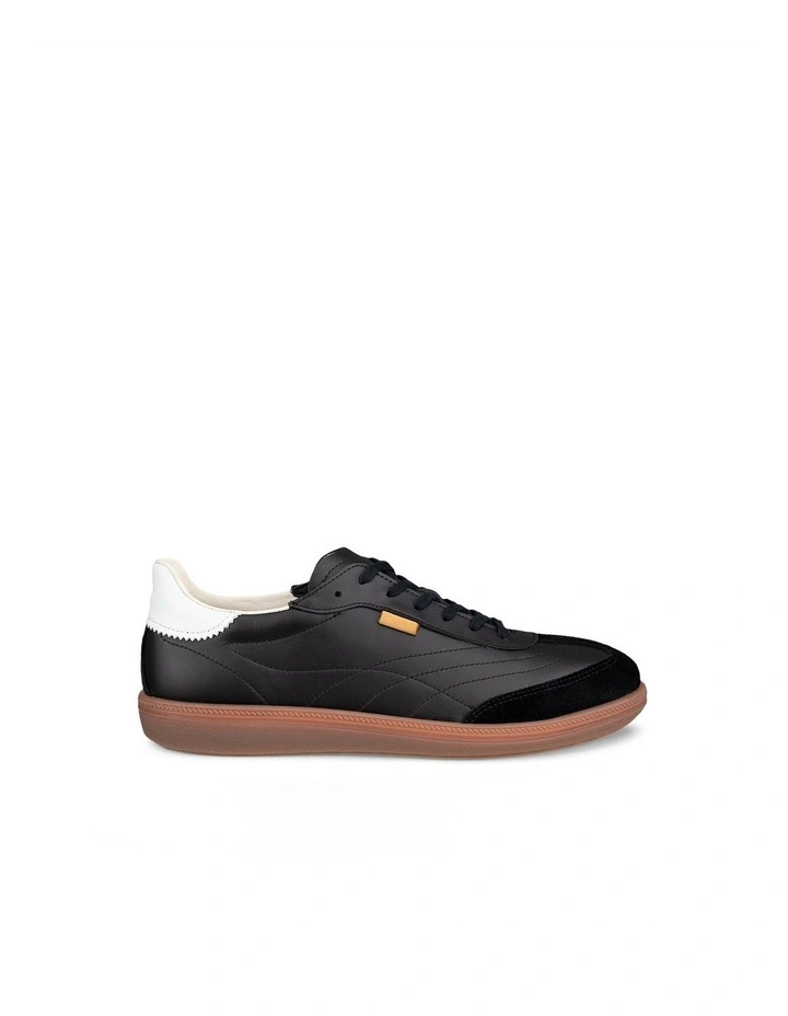 Soft 11 Sneaker in Black image 4