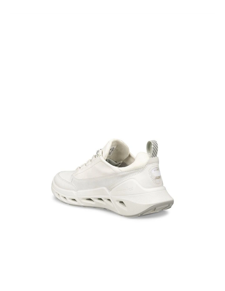 BIOM 720 Sneaker in White image 2