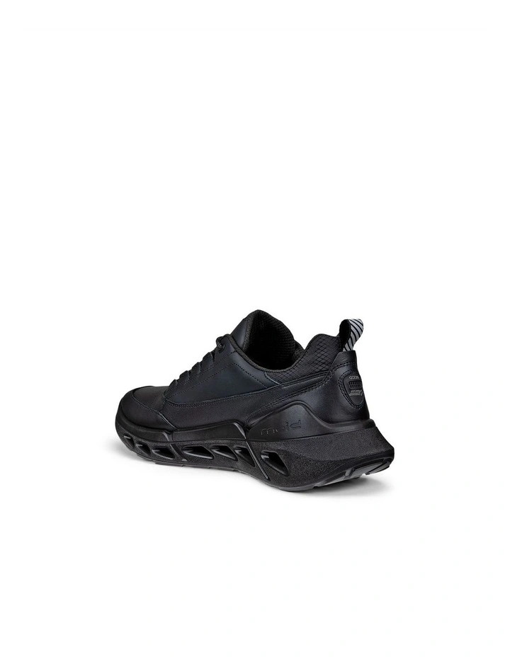 BIOM 720 Sneaker in Black image 2