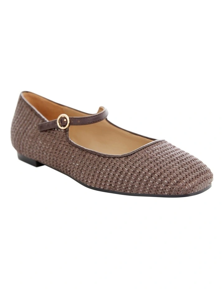 Tottie Flat Shoes in Chocolate Raffia image 2