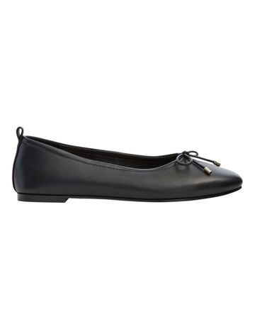 Black Glove colour