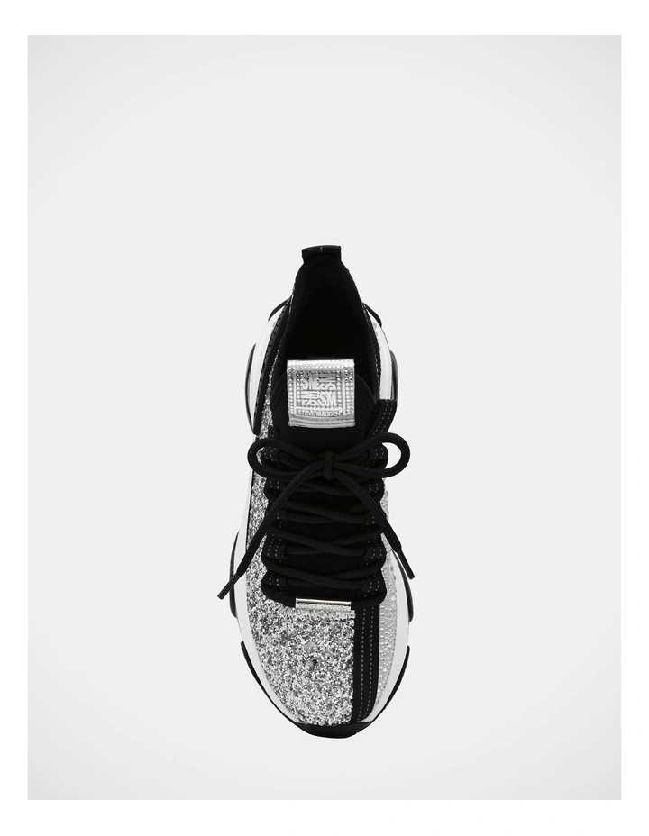 Maxilla G Sneaker in Black image 4