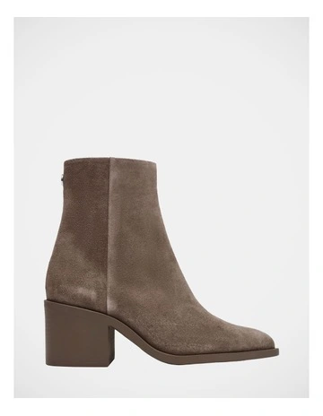 Admire Boots in Suede Taupe