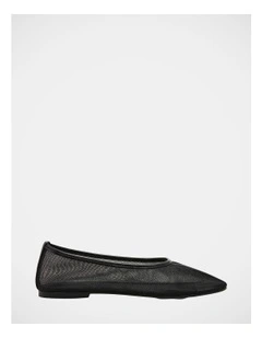 Meadow Flats in Black