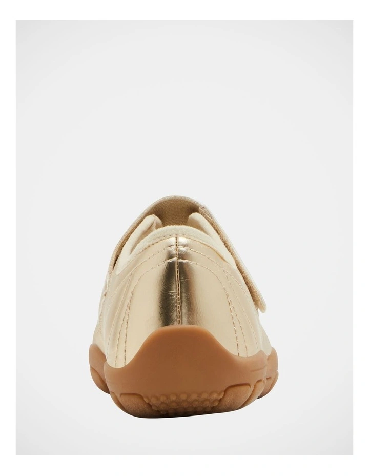 Scooter Sneakers in Gold image 6