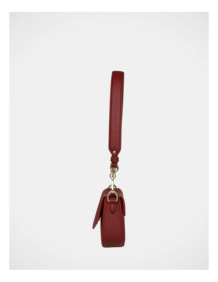 BTaiga Shoulder Bag in Red image 3