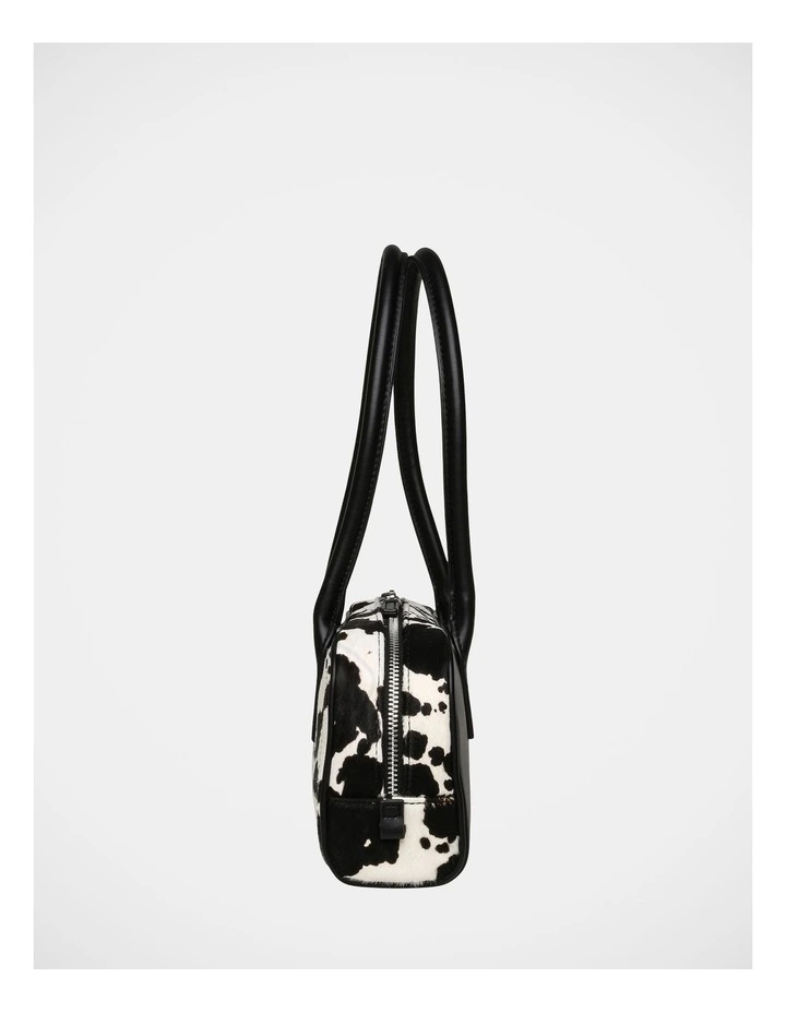 BAnise-P Shoulder Bag in Black White image 3