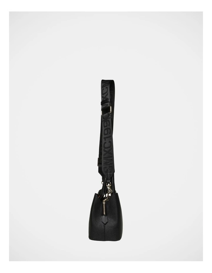 BTenor-L Shoulder Bag in Black image 3