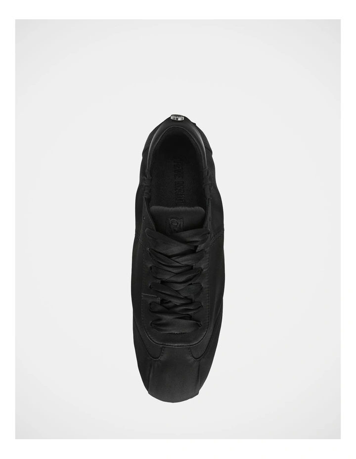 Artiste Sneakers in Black image 4