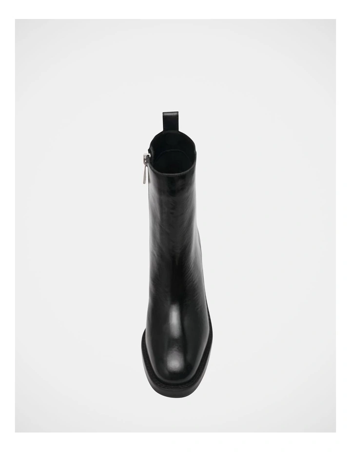Slender Boots in Black image 4