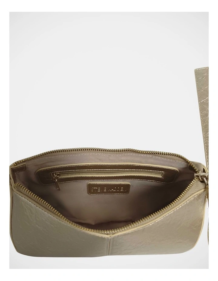 BTanzie Shoulder Bag in Gold image 4
