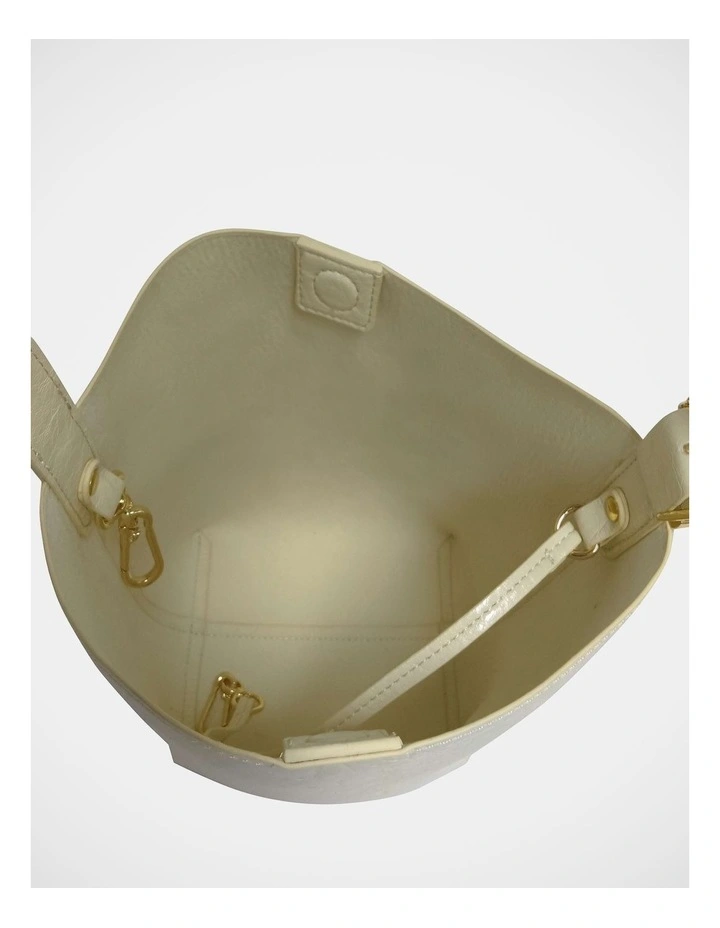 BAnrie Tote Bag in Yellow image 6