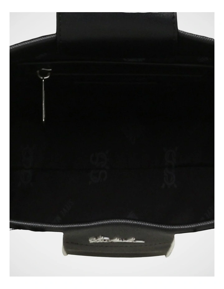 BTidal Tote Bag in Black image 5