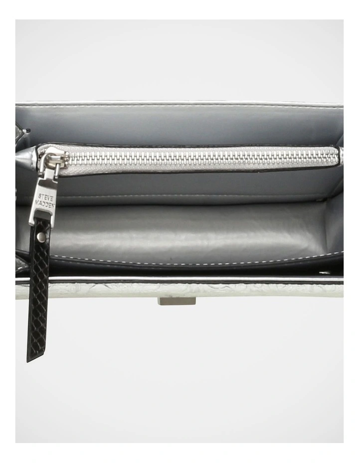 BPaysons Crossbody Bag in Silver image 5