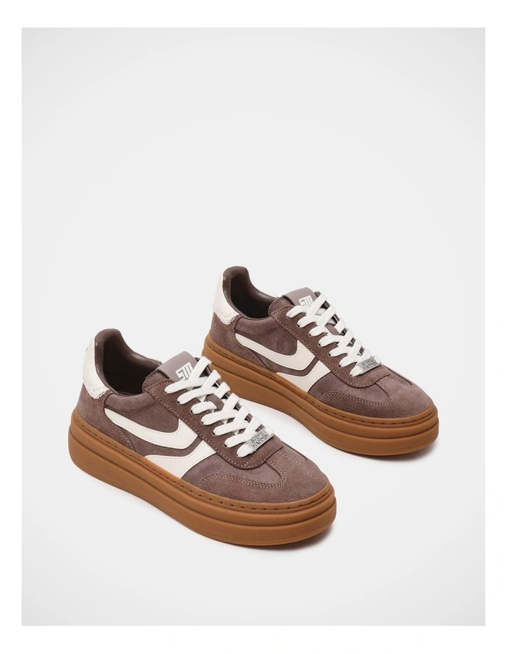 Dodge Sneakers in Taupe Multi image 2