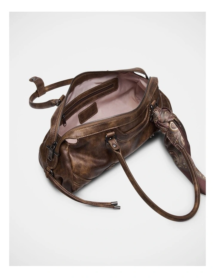BCierra Shoulder Bag in Brown Multi image 4