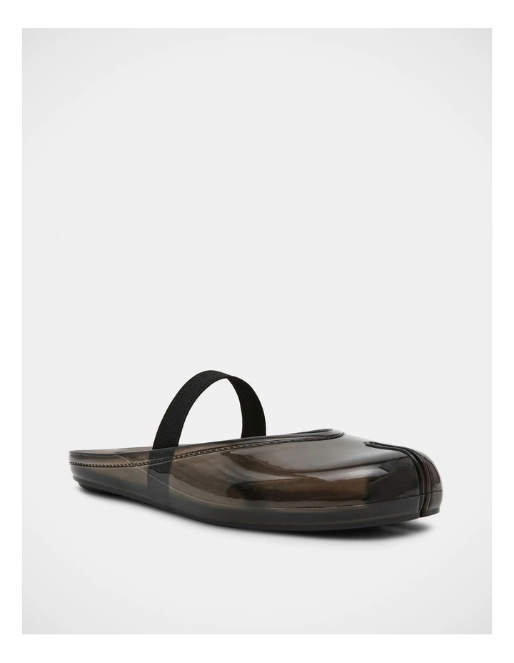 Cova Flats in Black image 2