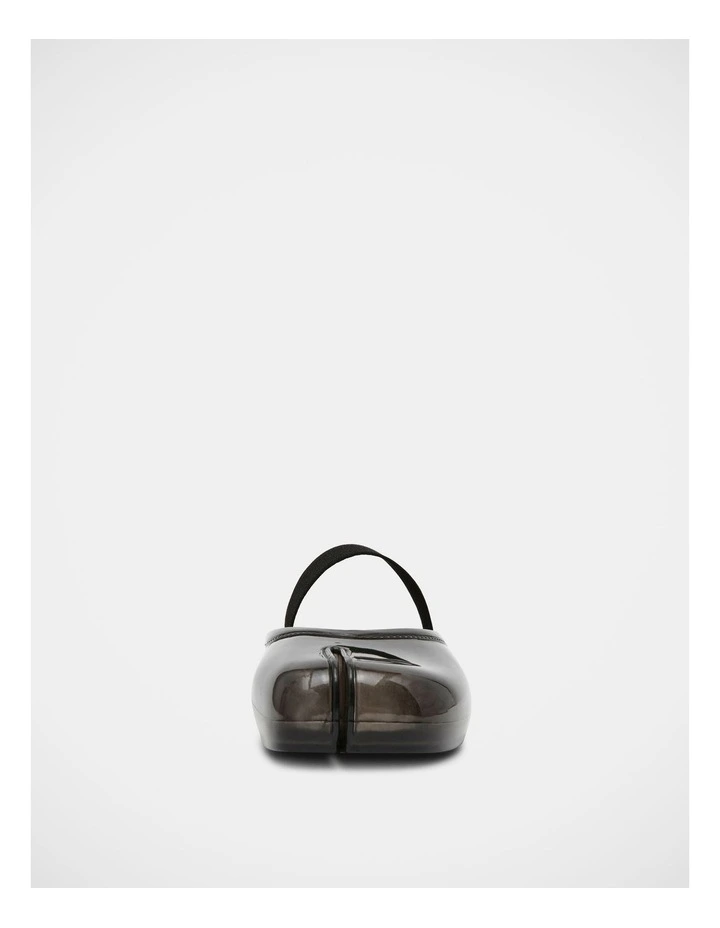Cova Flats in Black image 3