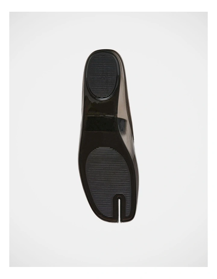 Cova Flats in Black image 7