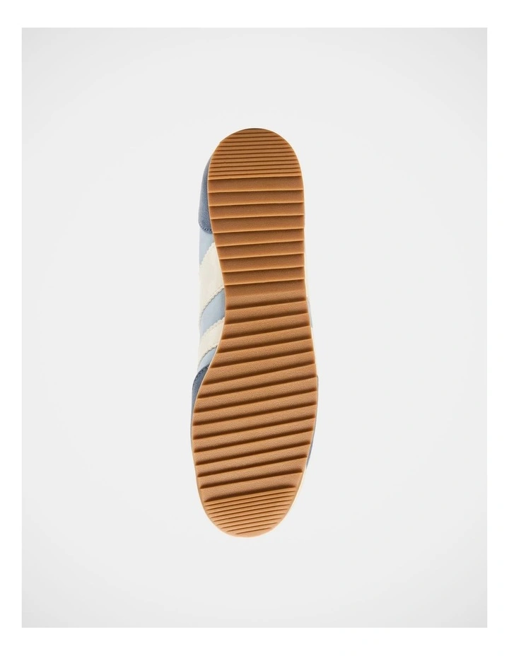 Jumper Sneakers in Light Blue image 7