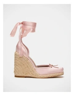Varina Wedge Heels in Blush