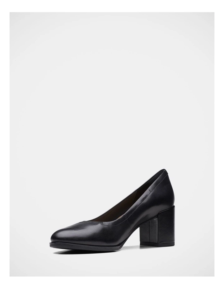 Freva55 Court Shoes in Black image 4