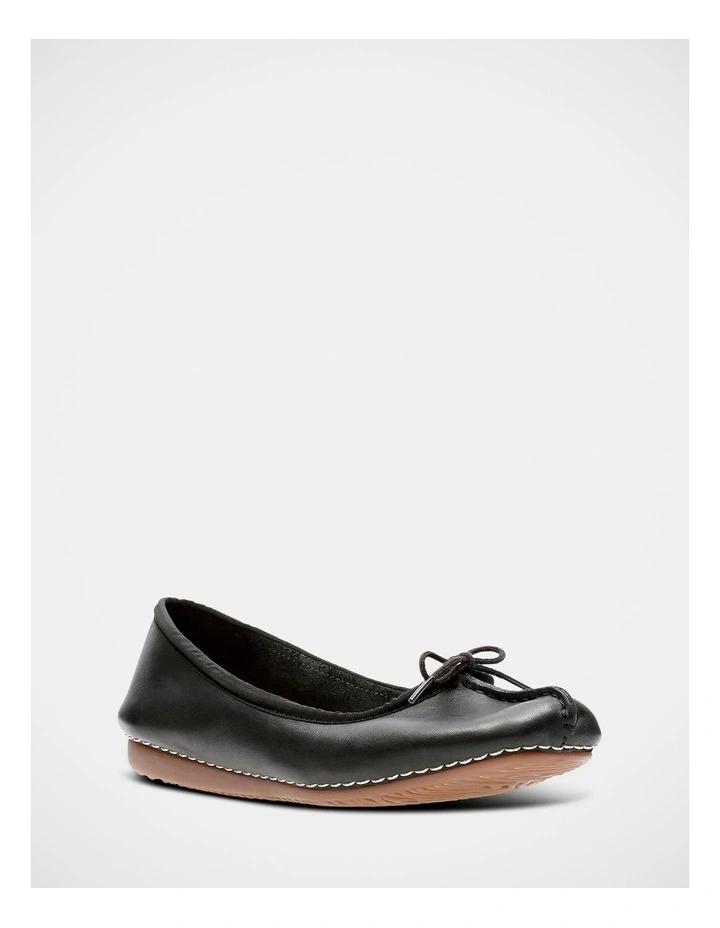 Freckle Ice Shoes in Black image 2