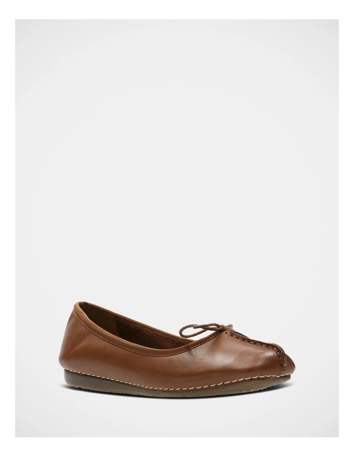 Freckle Ice Shoes in Dark Tan image 2