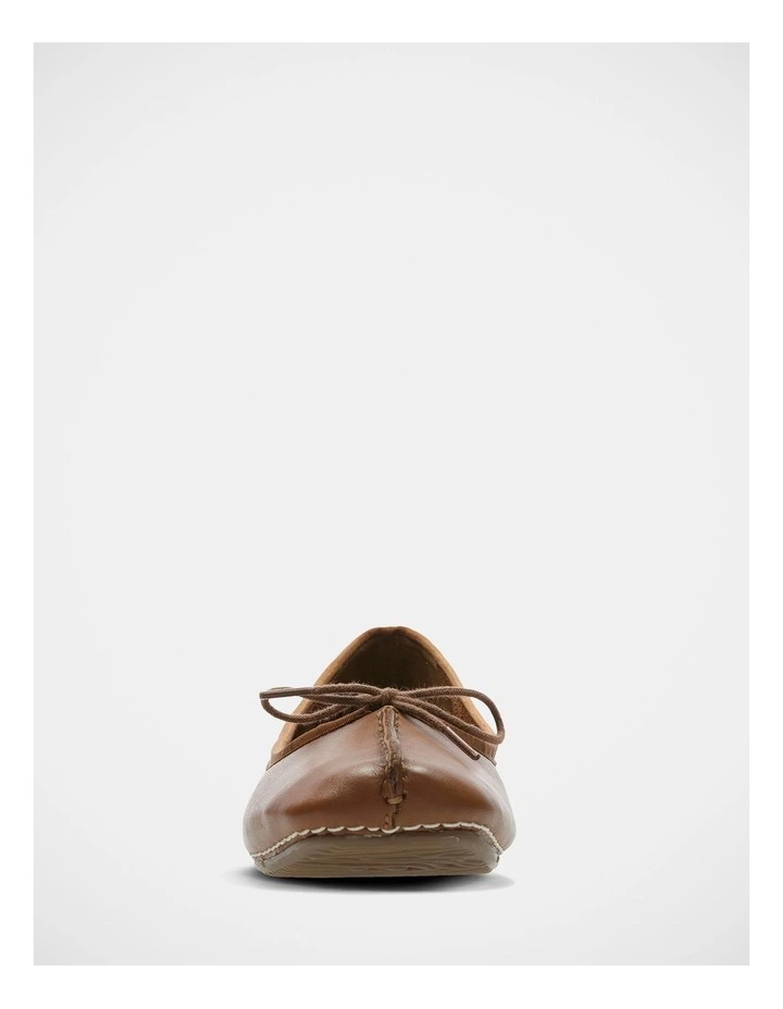 Freckle Ice Shoes in Dark Tan image 3
