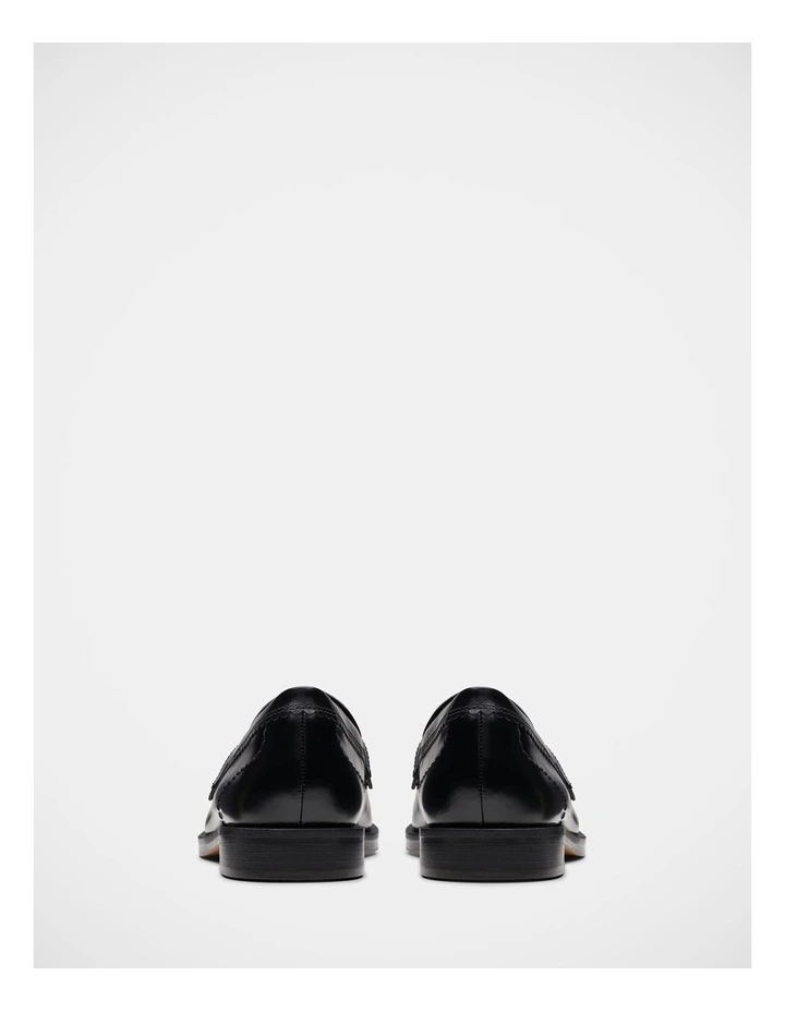 Straven Edge Shoes in Black image 5