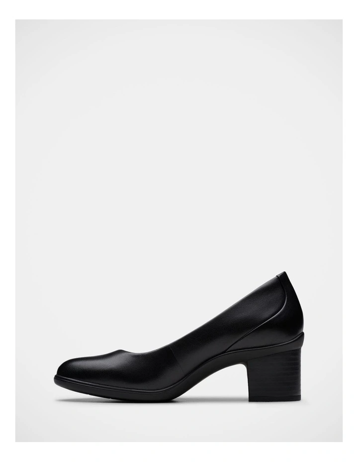 Shaya Poppy Shoes in Black image 3