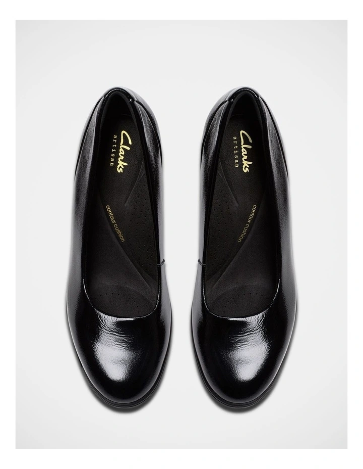 Shaya Poppy Shoes in Black image 6