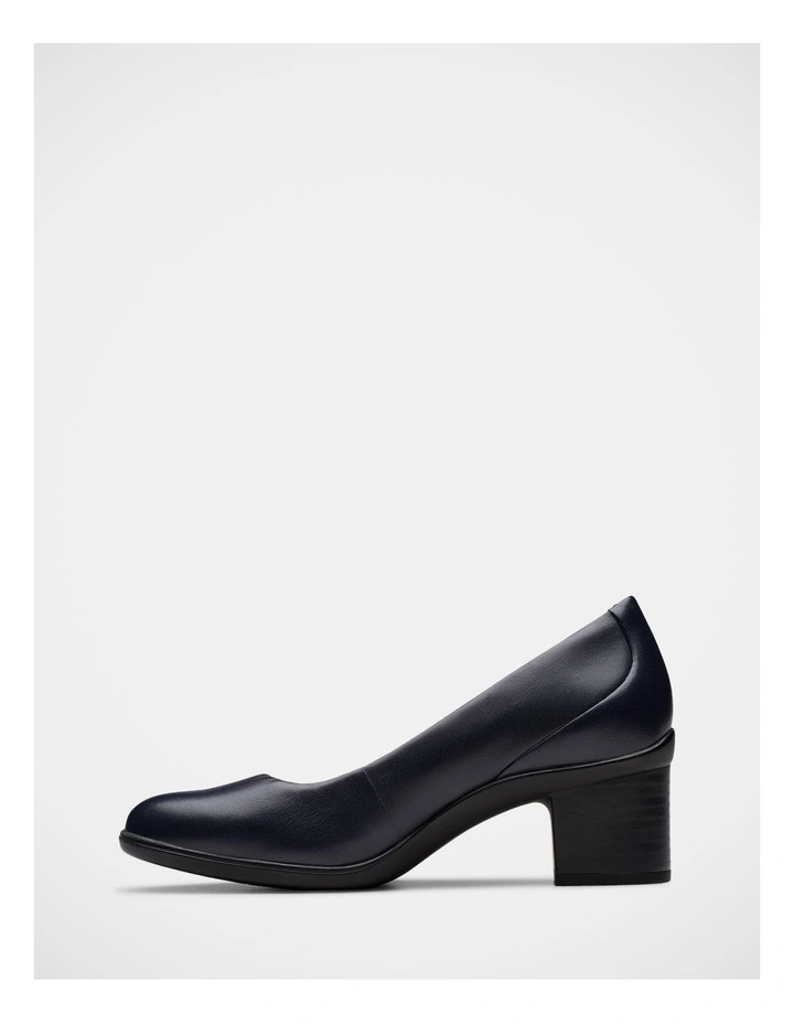 Shaya Poppy Shoes in Navy image 3